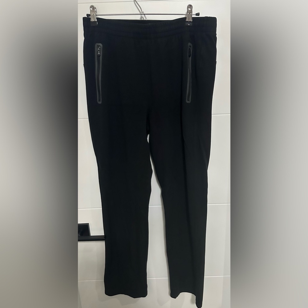 Old Navy Active Men's Dynamic Fleece 4-Way Stretch- Size Medium